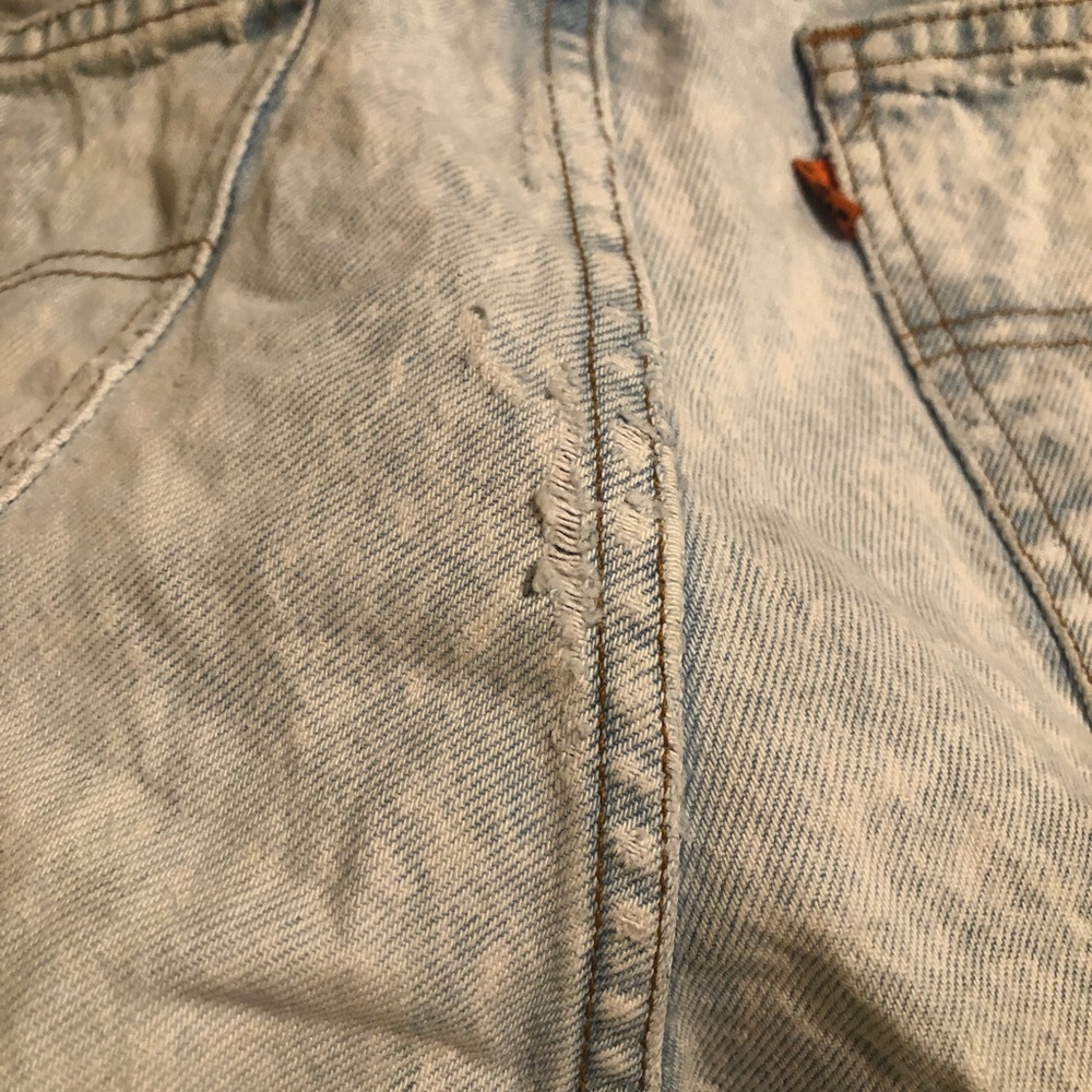 Vintage Levi’s orange tab acid wash cut off distressed jean shorts - Picture 12 of 13